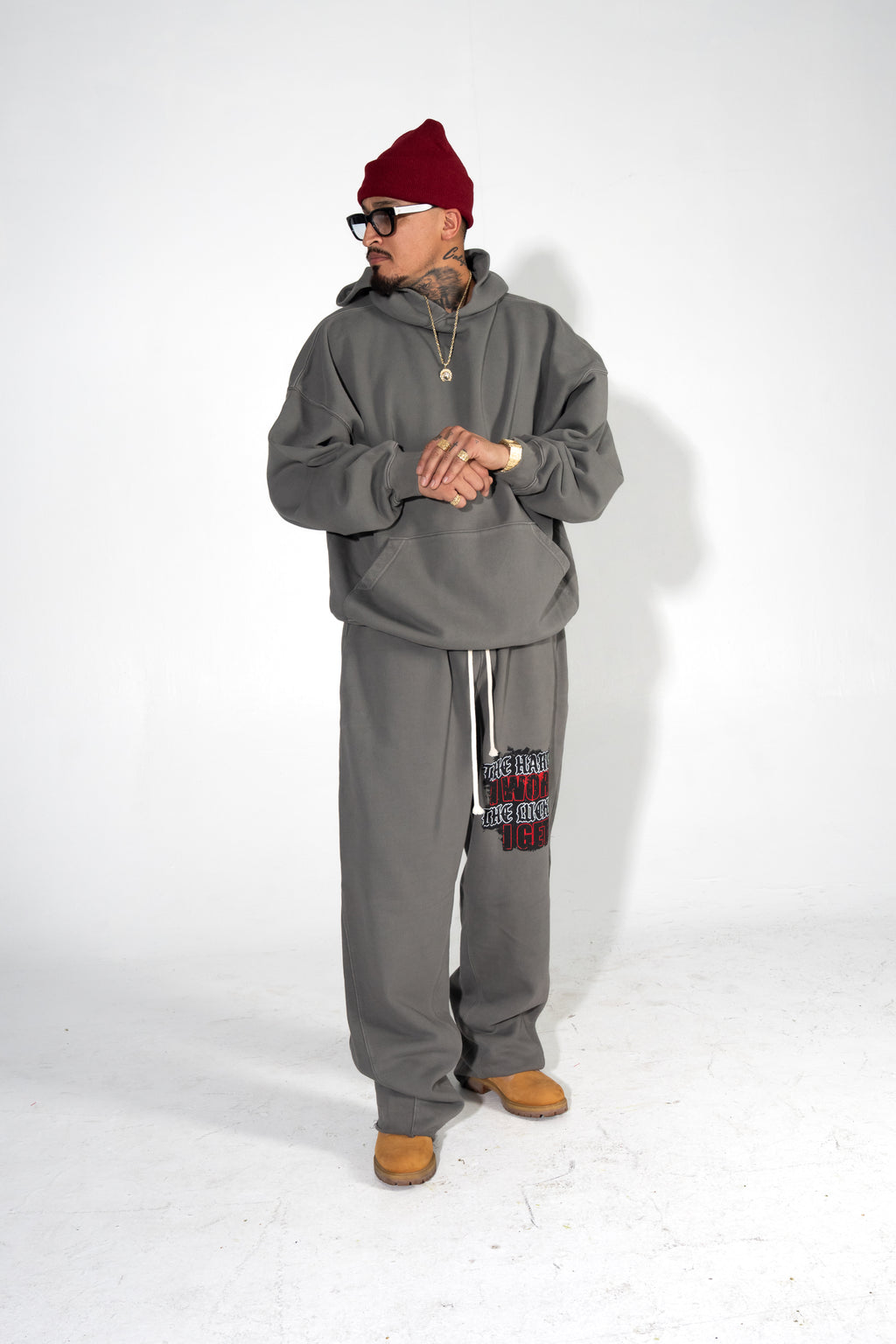 GRAY SWEATPANTS